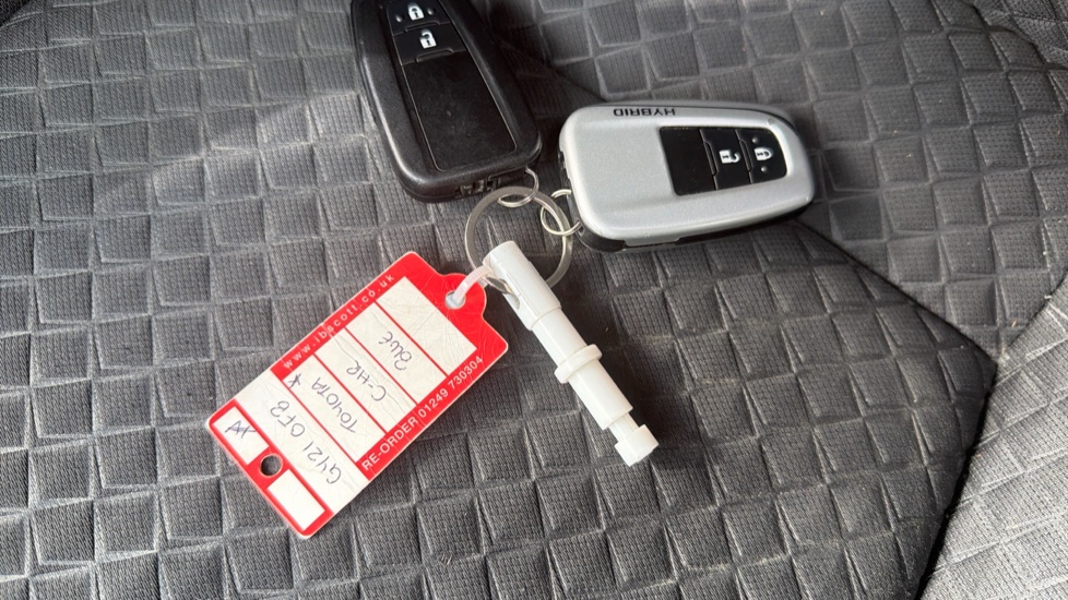 Toyota C-HR 1.8 Hybrid Icon 5dr CVT Hybrid Hatchback - Image 28