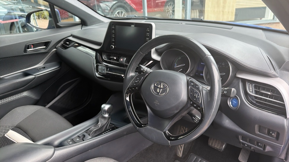 Toyota C-HR 1.8 Hybrid Icon 5dr CVT Hybrid Hatchback - Image 34