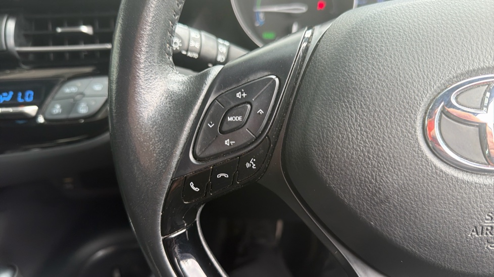 Toyota C-HR 1.8 Hybrid Icon 5dr CVT Hybrid Hatchback - Image 36