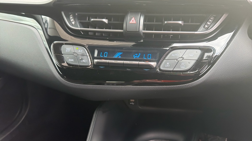 Toyota C-HR 1.8 Hybrid Icon 5dr CVT Hybrid Hatchback - Image 39