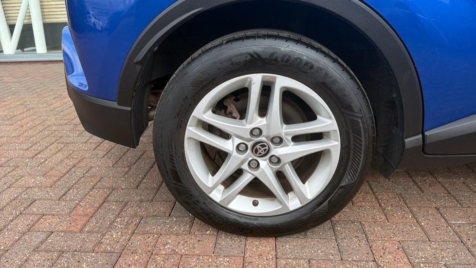 Toyota C-HR 1.8 Hybrid Icon 5dr CVT Hybrid Hatchback - Image 42
