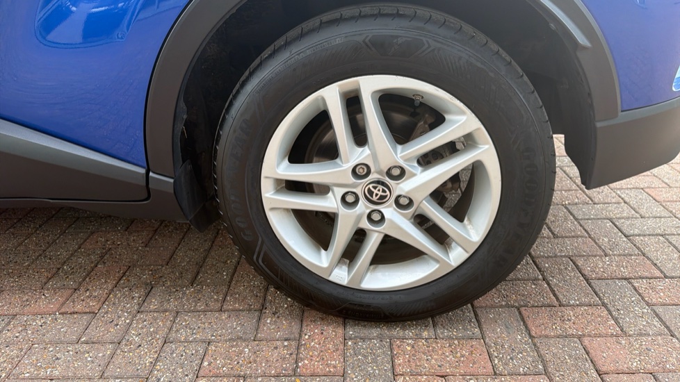 Toyota C-HR 1.8 Hybrid Icon 5dr CVT Hybrid Hatchback - Image 44
