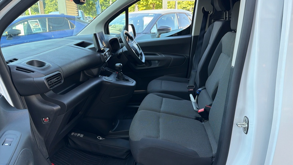 Toyota Proace City L1 Diesel 1.5D 100 Active Van - Image 5