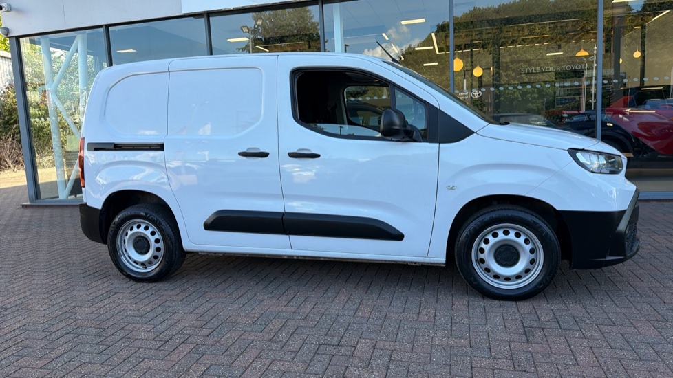 Toyota Proace City L1 Diesel 1.5D 100 Active Van - Image 23