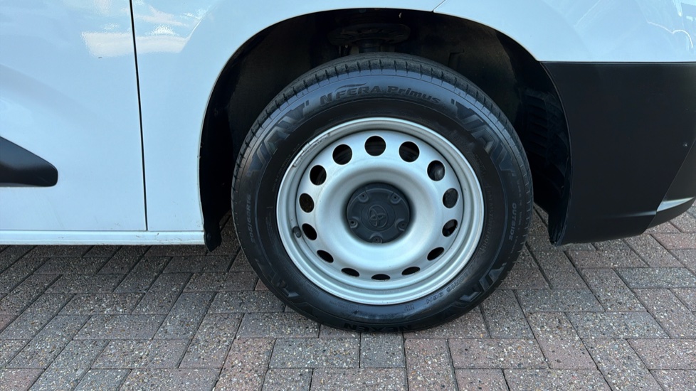 Toyota Proace City L1 Diesel 1.5D 100 Active Van - Image 36