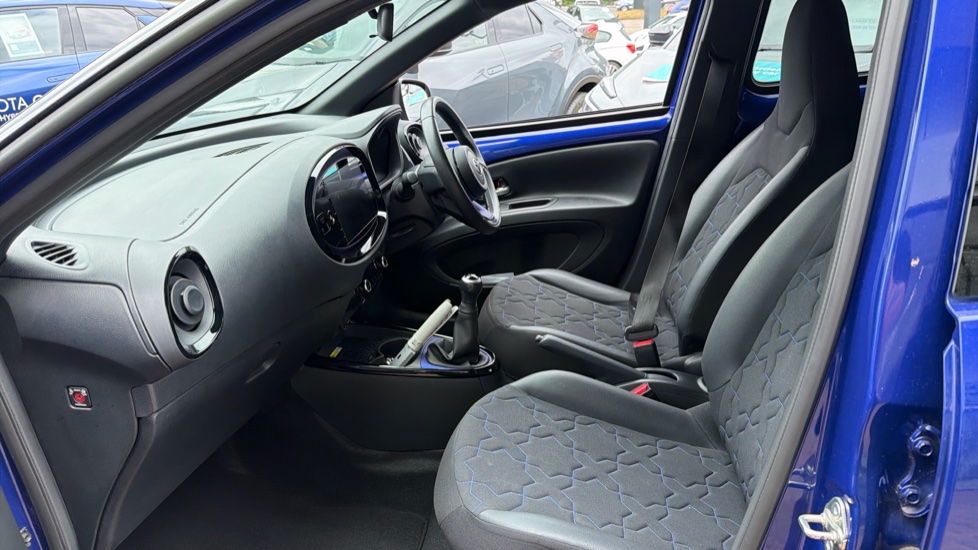 Toyota Aygo X 1.0 VVT-i Exclusive 5dr Petrol Hatchback - Image 5