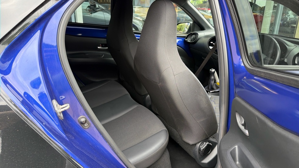 Toyota Aygo X 1.0 VVT-i Exclusive 5dr Petrol Hatchback - Image 8