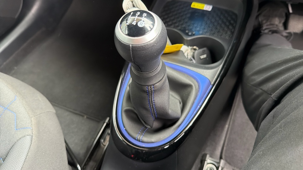 Toyota Aygo X 1.0 VVT-i Exclusive 5dr Petrol Hatchback - Image 39