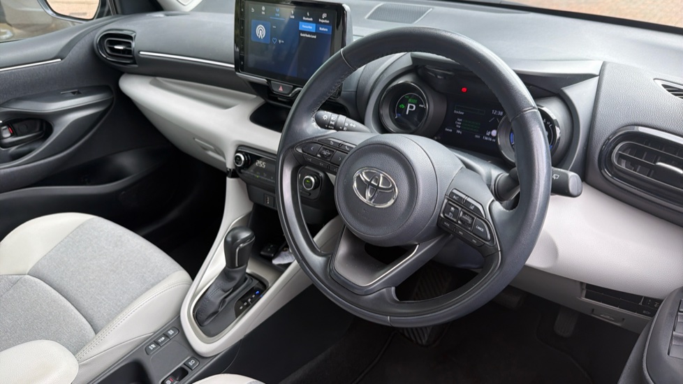 Toyota Yaris 1.5 Hybrid Excel 5dr CVT Hybrid Hatchback - Image 7
