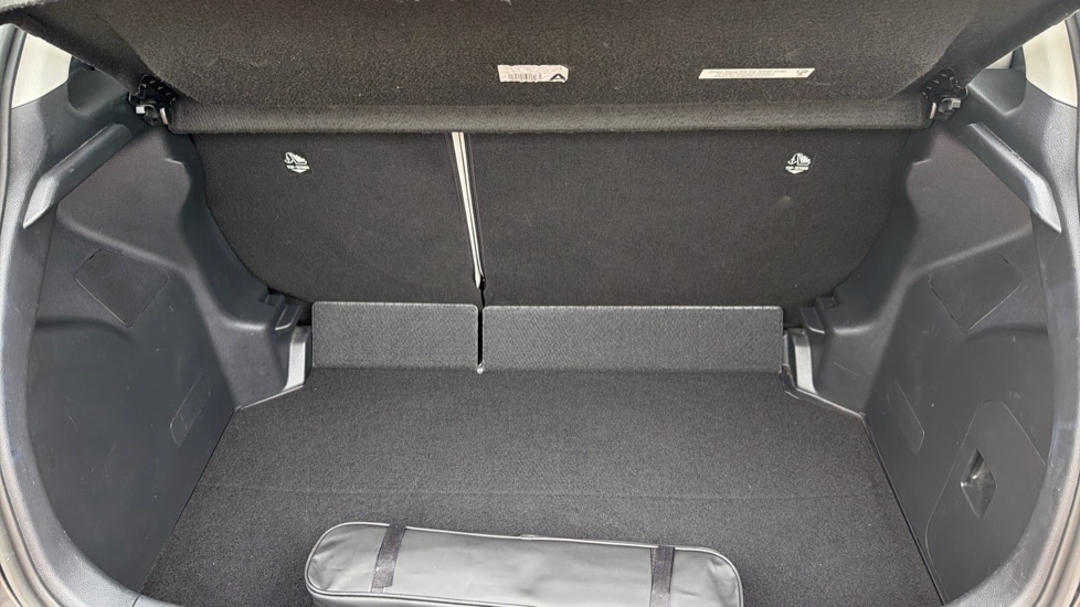 Toyota Yaris 1.5 Hybrid Excel 5dr CVT Hybrid Hatchback - Image 13