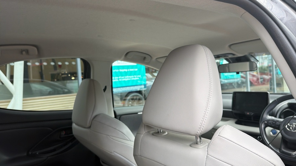 Toyota Yaris 1.5 Hybrid Excel 5dr CVT Hybrid Hatchback - Image 19