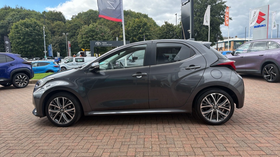 Toyota Yaris 1.5 Hybrid Excel 5dr CVT Hybrid Hatchback - Image 24