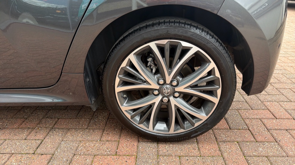 Toyota Yaris 1.5 Hybrid Excel 5dr CVT Hybrid Hatchback - Image 43