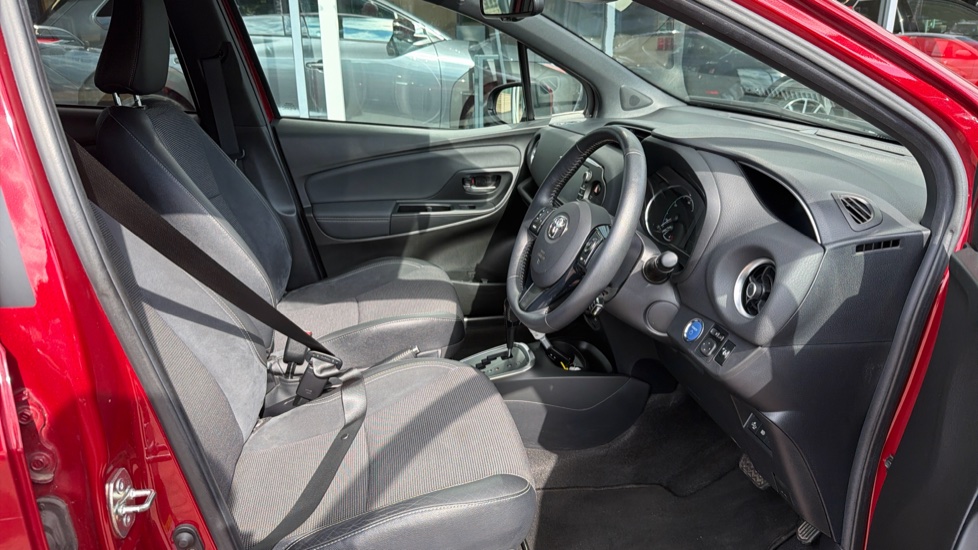 Toyota Yaris 1.5 Hybrid Excel TSS 5dr CVT Hybrid Hatchback - Image 12