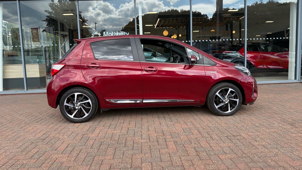Toyota Yaris 1.5 Hybrid Excel TSS 5dr CVT Hybrid Hatchback - Image 23