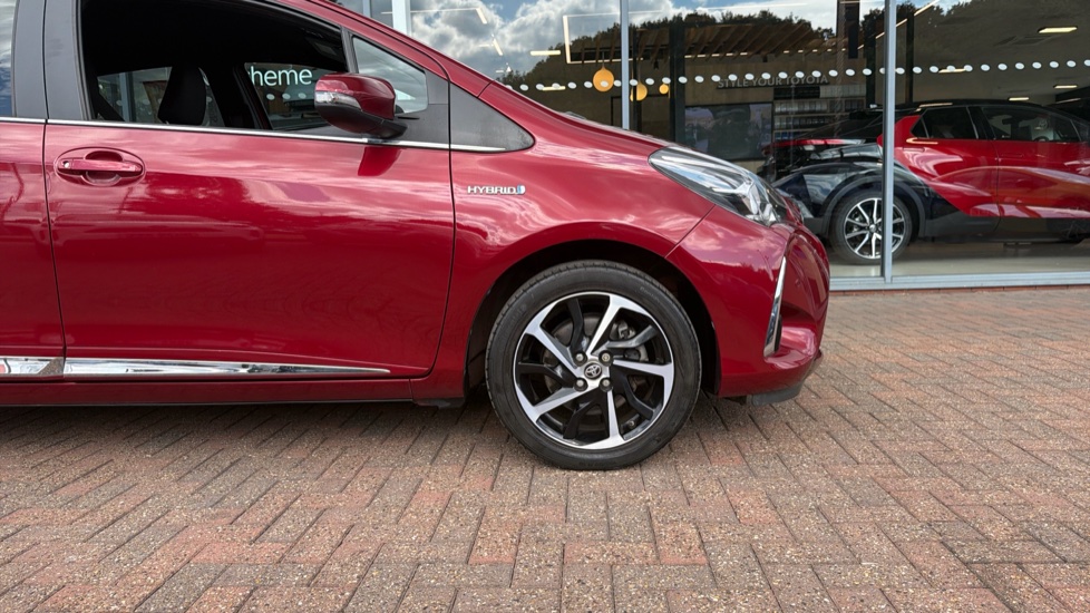 Toyota Yaris 1.5 Hybrid Excel TSS 5dr CVT Hybrid Hatchback - Image 25