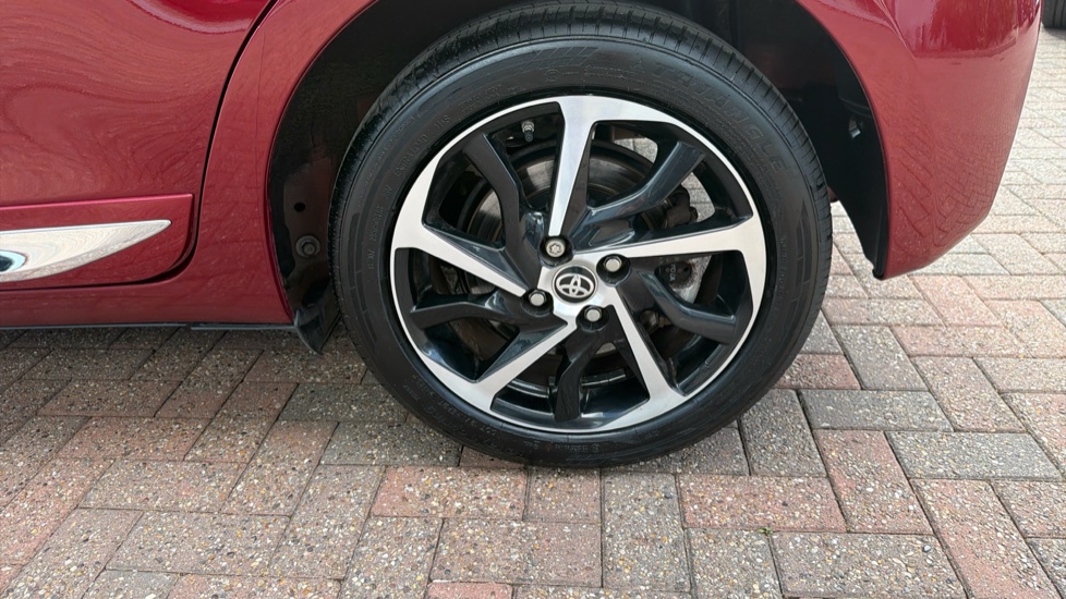 Toyota Yaris 1.5 Hybrid Excel TSS 5dr CVT Hybrid Hatchback - Image 43