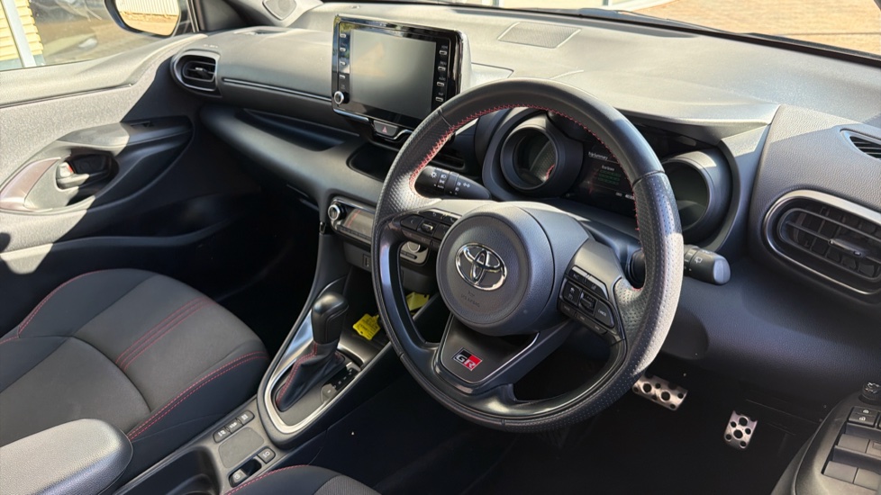Toyota Yaris 1.5 Hybrid GR Sport 5dr CVT Hybrid Hatchback - Image 6