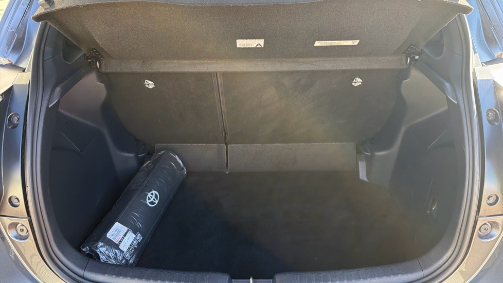 Toyota Yaris 1.5 Hybrid GR Sport 5dr CVT Hybrid Hatchback - Image 13
