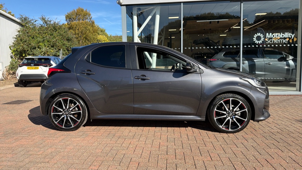 Toyota Yaris 1.5 Hybrid GR Sport 5dr CVT Hybrid Hatchback - Image 23