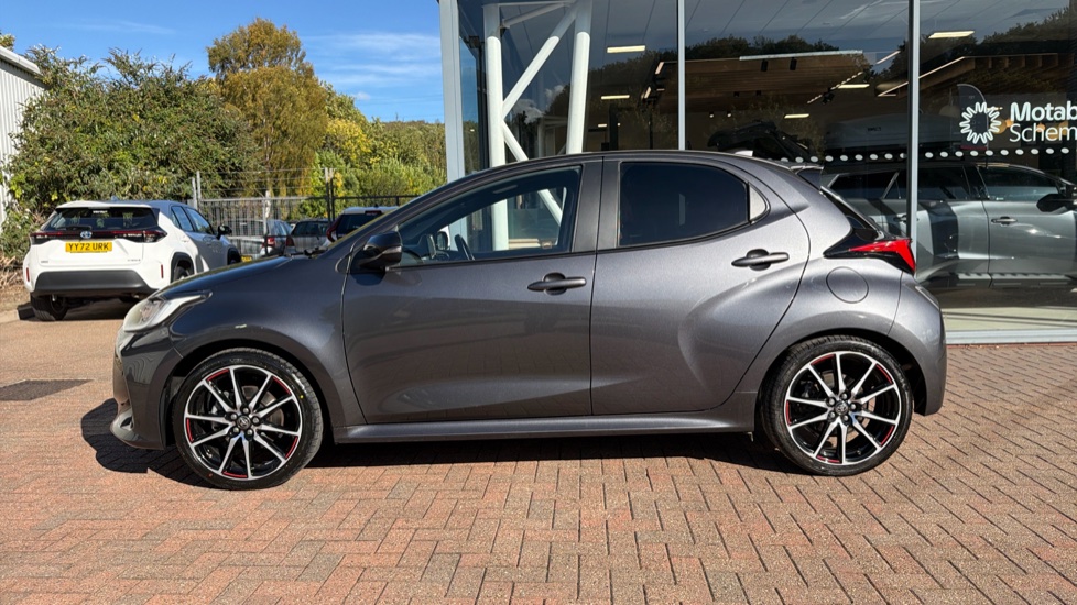Toyota Yaris 1.5 Hybrid GR Sport 5dr CVT Hybrid Hatchback - Image 24