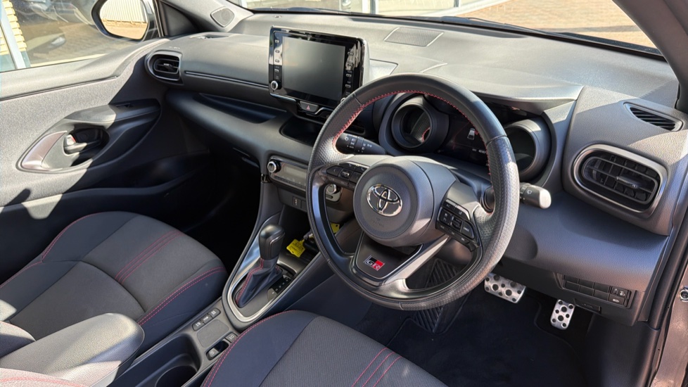 Toyota Yaris 1.5 Hybrid GR Sport 5dr CVT Hybrid Hatchback - Image 34