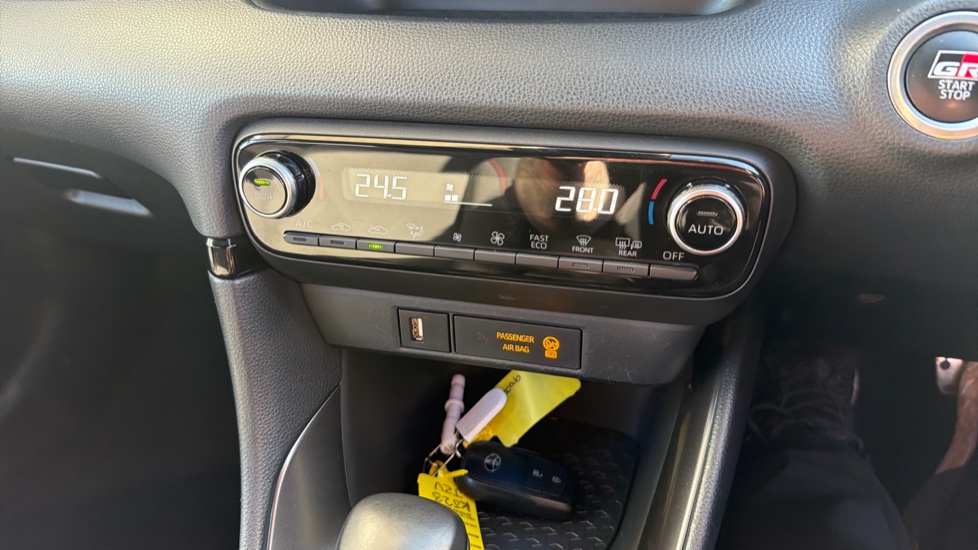 Toyota Yaris 1.5 Hybrid GR Sport 5dr CVT Hybrid Hatchback - Image 38