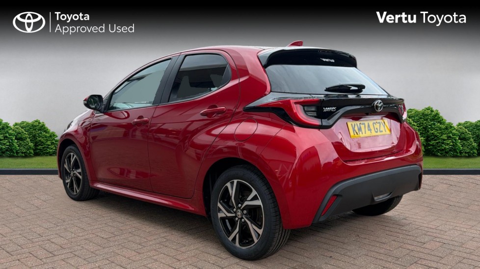 Toyota Yaris 1.5 Hybrid Design 5dr CVT Hybrid Hatchback - Image 4