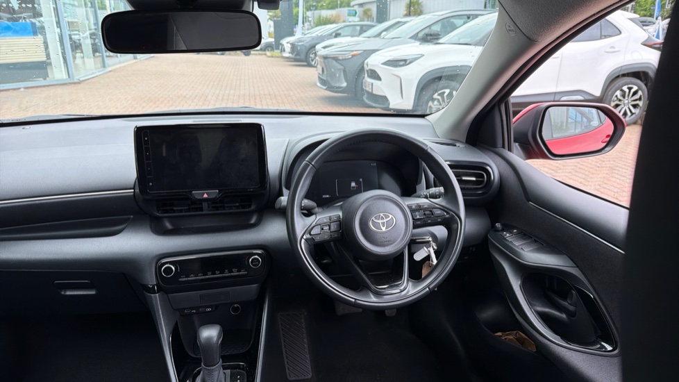 Toyota Yaris 1.5 Hybrid Design 5dr CVT Hybrid Hatchback - Image 7