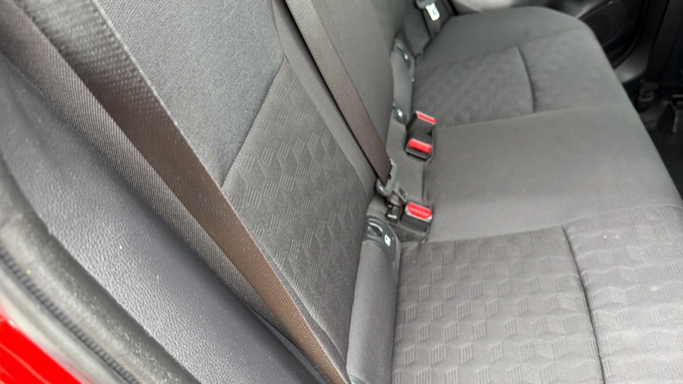 Toyota Yaris 1.5 Hybrid Design 5dr CVT Hybrid Hatchback - Image 14