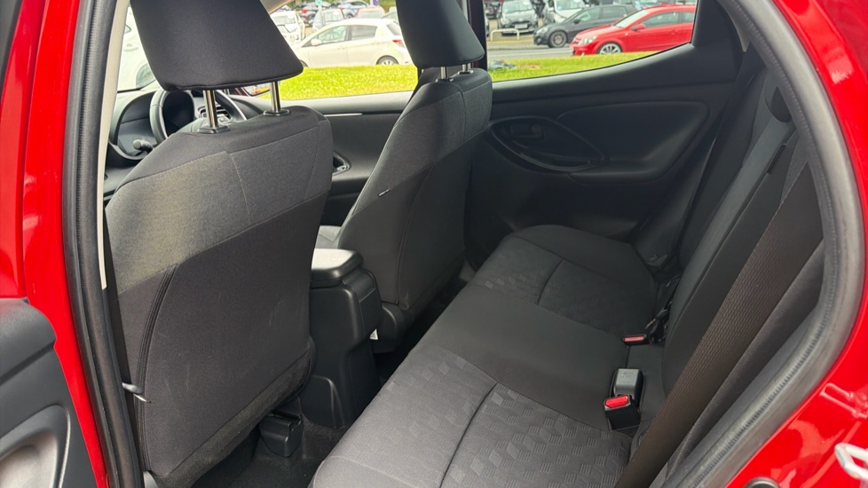 Toyota Yaris 1.5 Hybrid Design 5dr CVT Hybrid Hatchback - Image 15