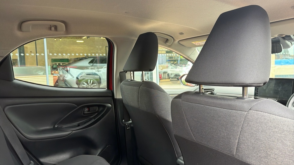 Toyota Yaris 1.5 Hybrid Design 5dr CVT Hybrid Hatchback - Image 19