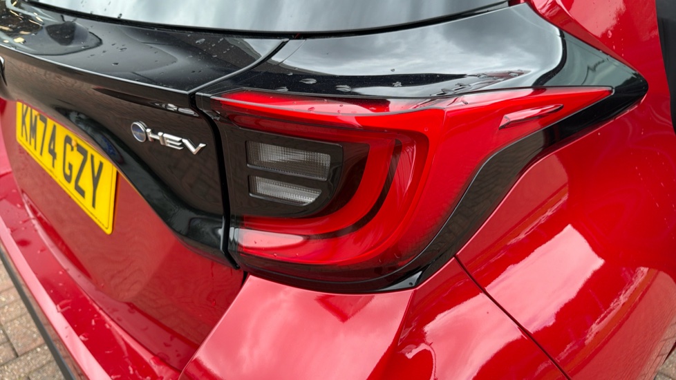 Toyota Yaris 1.5 Hybrid Design 5dr CVT Hybrid Hatchback - Image 21