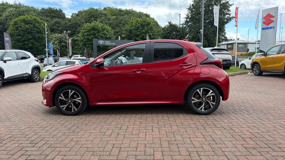 Toyota Yaris 1.5 Hybrid Design 5dr CVT Hybrid Hatchback - Image 24