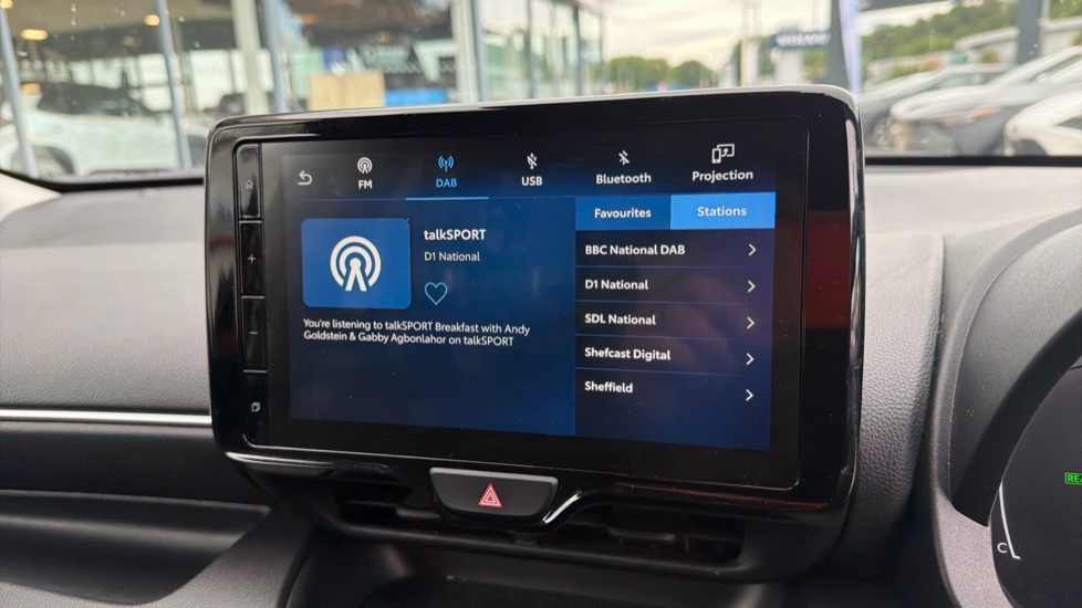 Toyota Yaris 1.5 Hybrid Design 5dr CVT Hybrid Hatchback - Image 31