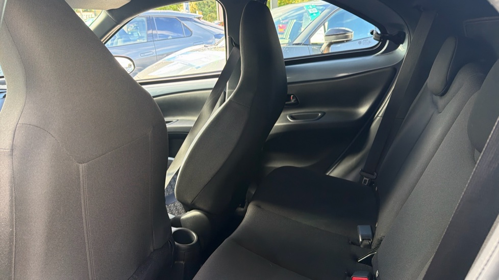 Toyota Aygo X 1.0 VVT-i Edge 5dr Auto Petrol Hatchback - Image 15