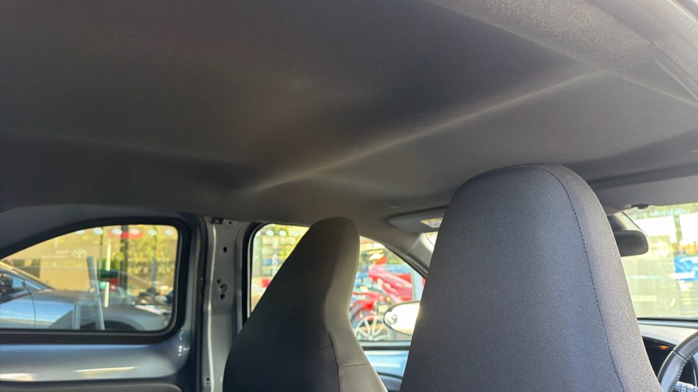 Toyota Aygo X 1.0 VVT-i Edge 5dr Auto Petrol Hatchback - Image 19