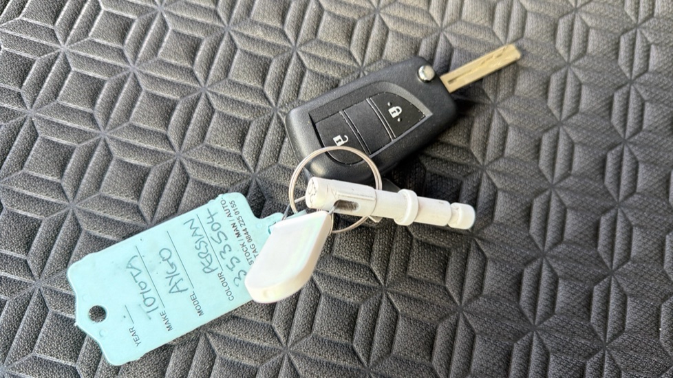 Toyota Aygo X 1.0 VVT-i Edge 5dr Auto Petrol Hatchback - Image 28