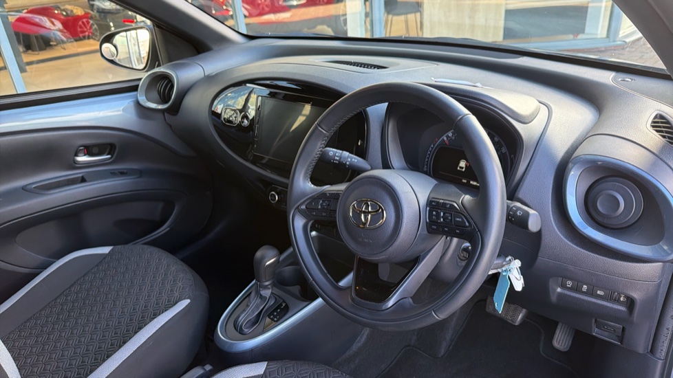 Toyota Aygo X 1.0 VVT-i Edge 5dr Auto Petrol Hatchback - Image 34
