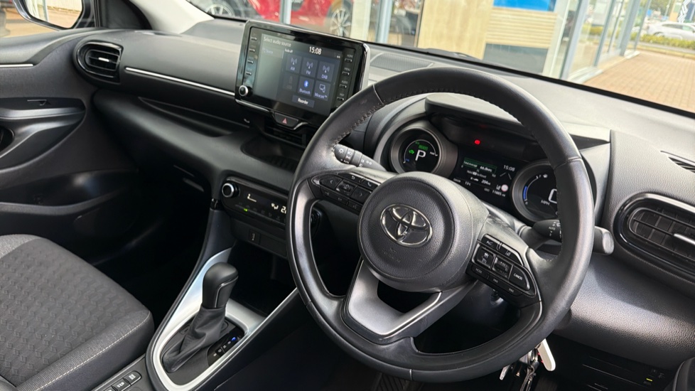 Toyota Yaris 1.5 Hybrid Design 5dr CVT Hybrid Hatchback - Image 7