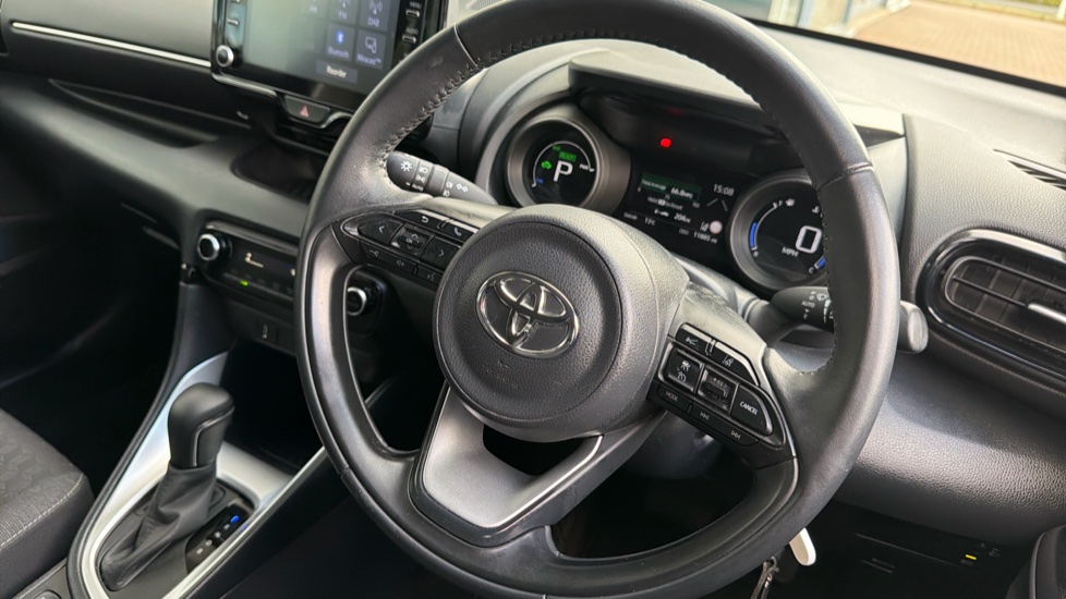Toyota Yaris 1.5 Hybrid Design 5dr CVT Hybrid Hatchback - Image 10