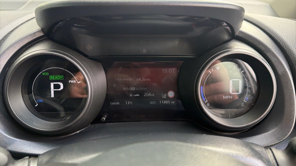 Toyota Yaris 1.5 Hybrid Design 5dr CVT Hybrid Hatchback - Image 11