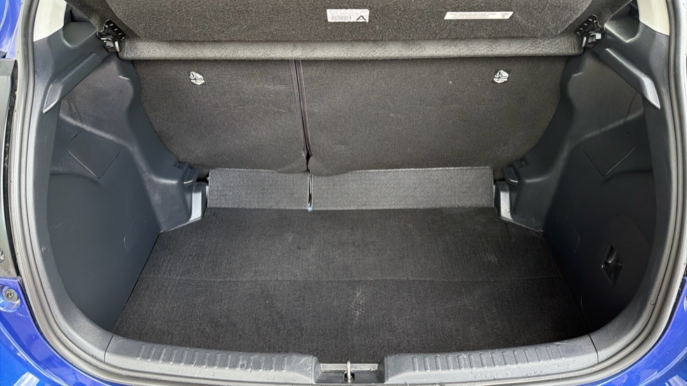Toyota Yaris 1.5 Hybrid Design 5dr CVT Hybrid Hatchback - Image 13