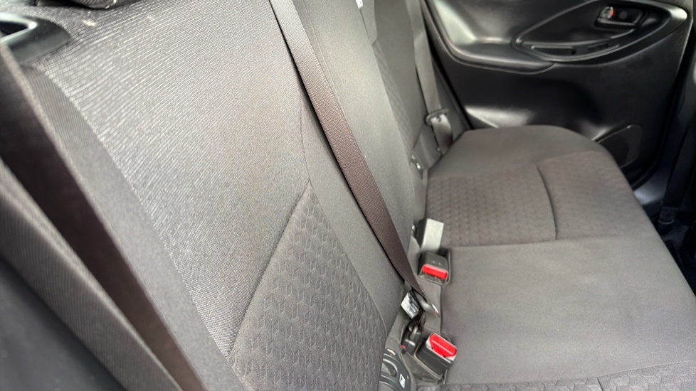 Toyota Yaris 1.5 Hybrid Design 5dr CVT Hybrid Hatchback - Image 14