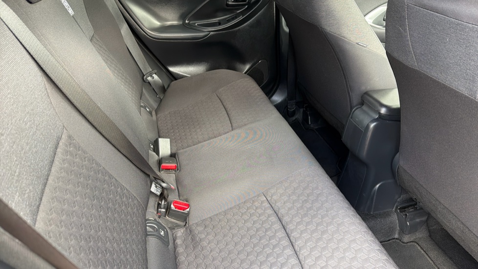 Toyota Yaris 1.5 Hybrid Design 5dr CVT Hybrid Hatchback - Image 17