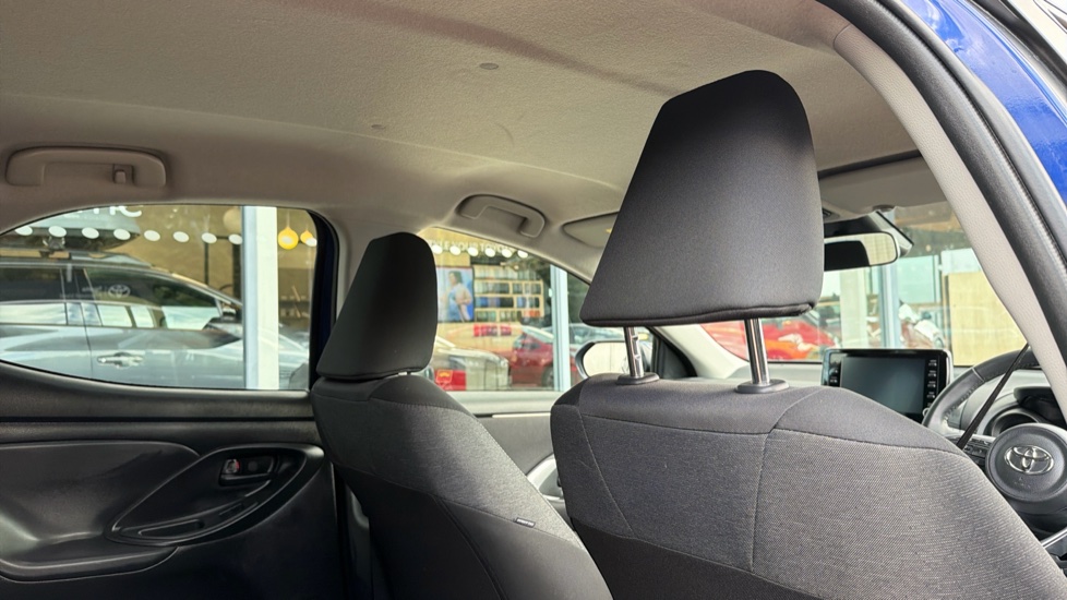 Toyota Yaris 1.5 Hybrid Design 5dr CVT Hybrid Hatchback - Image 19