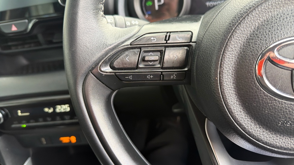 Toyota Yaris 1.5 Hybrid Design 5dr CVT Hybrid Hatchback - Image 36