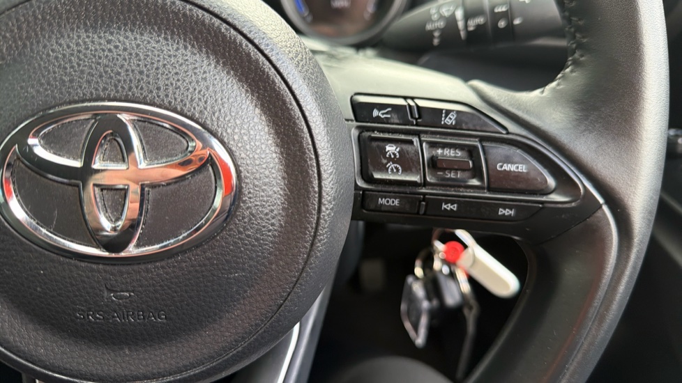 Toyota Yaris 1.5 Hybrid Design 5dr CVT Hybrid Hatchback - Image 37