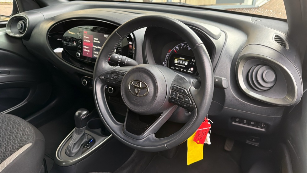 Toyota Aygo X 1.0 VVT-i Edge 5dr Auto Petrol Hatchback - Image 6