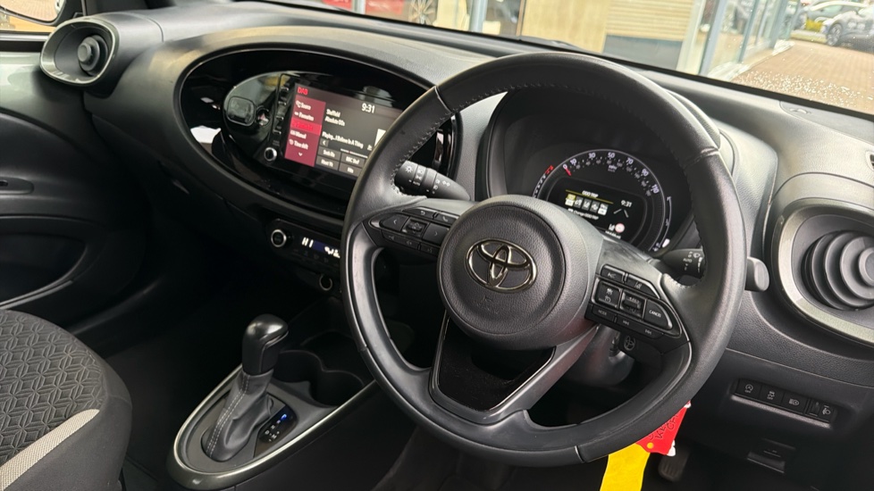 Toyota Aygo X 1.0 VVT-i Edge 5dr Auto Petrol Hatchback - Image 7